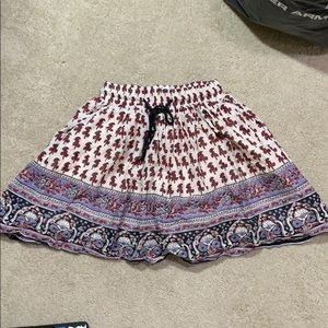 Cute skirt with exotic patterns!